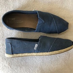 SOLD ♦️TOMS blue summer slip one